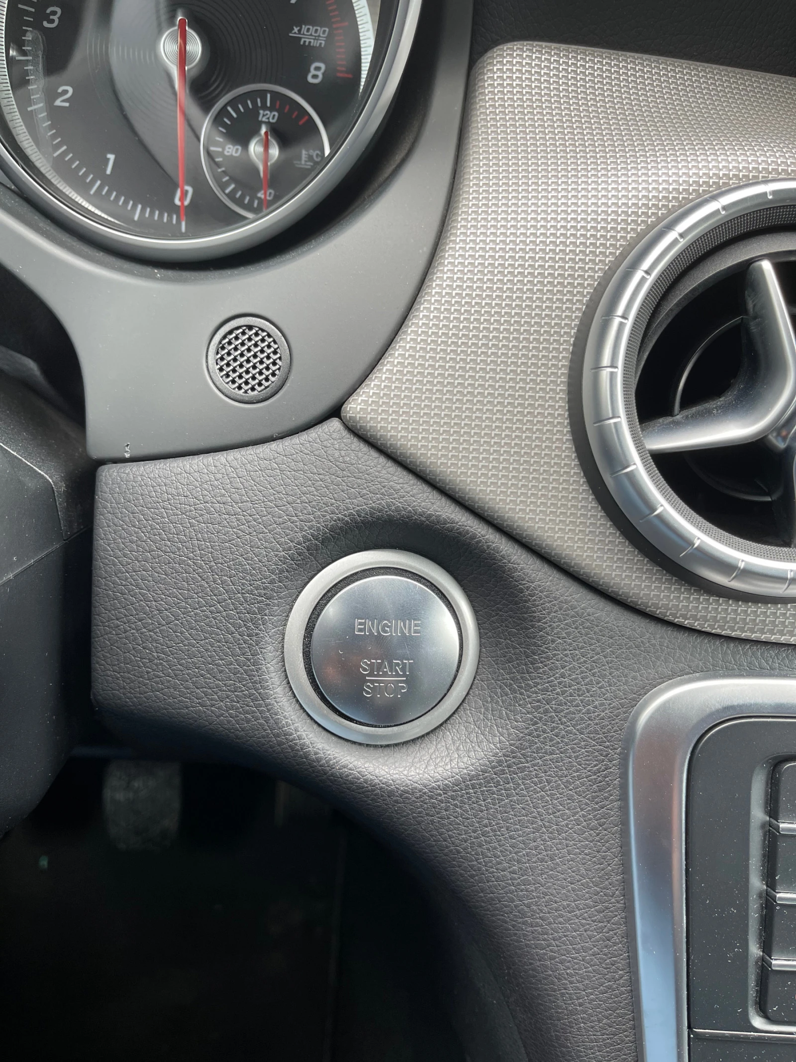 Mercedes-Benz CLA 180 | Mobile.bg   12