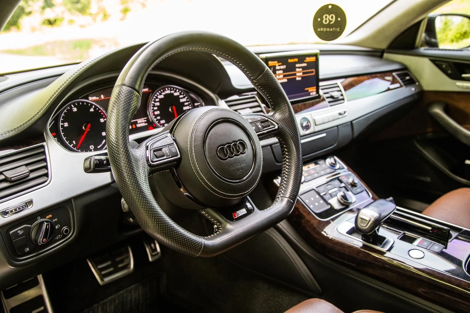 Audi A8 4.2 TDI LONG President edition - изображение 6