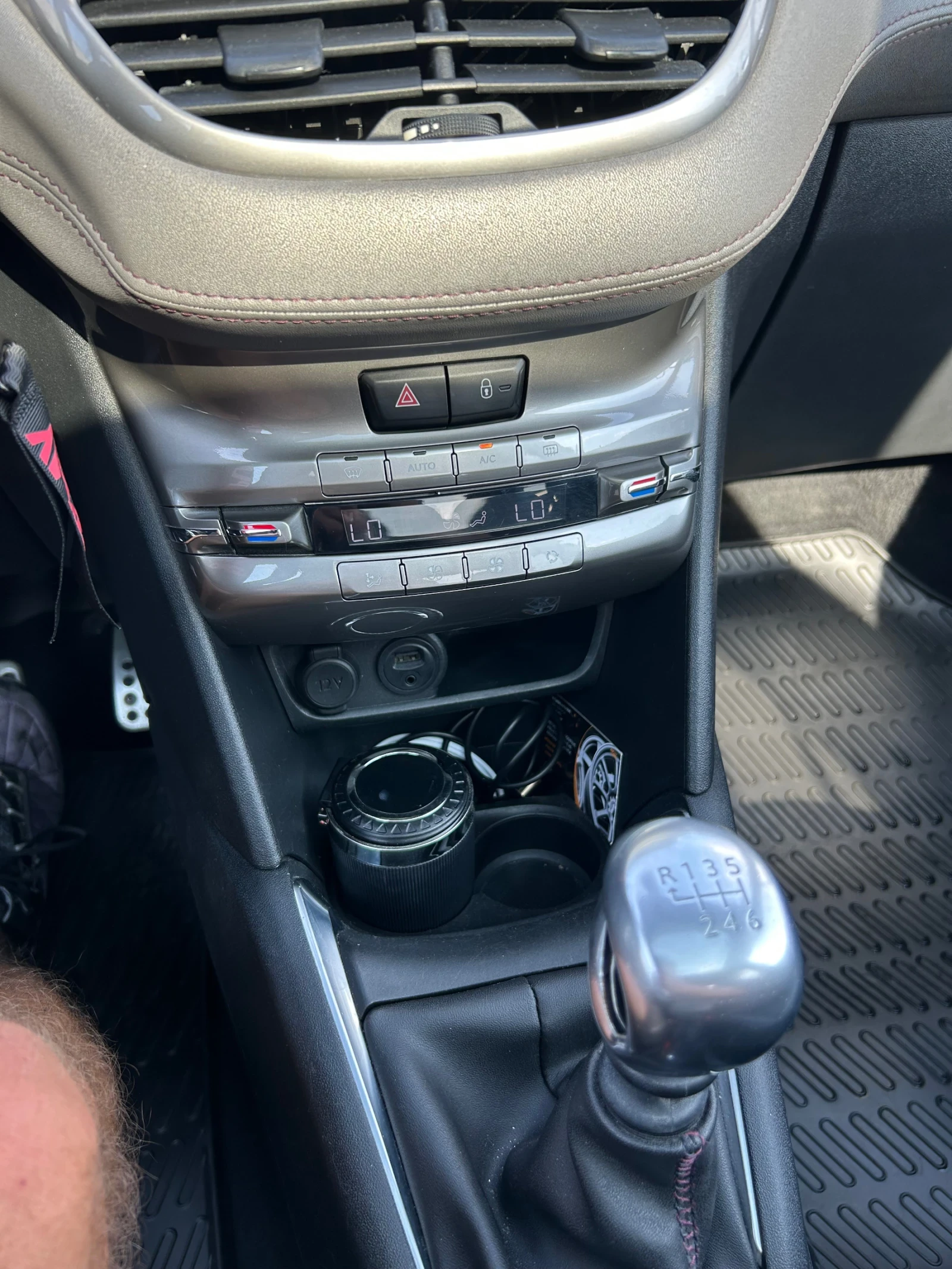 Peugeot 208 XY - изображение 8
