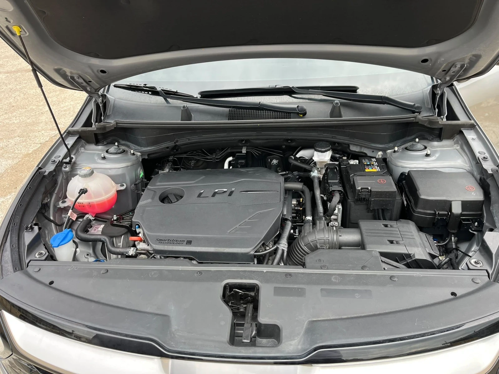 Kia Sportage 2.0LPG , снимка 5 - Автомобили и джипове - 54386322