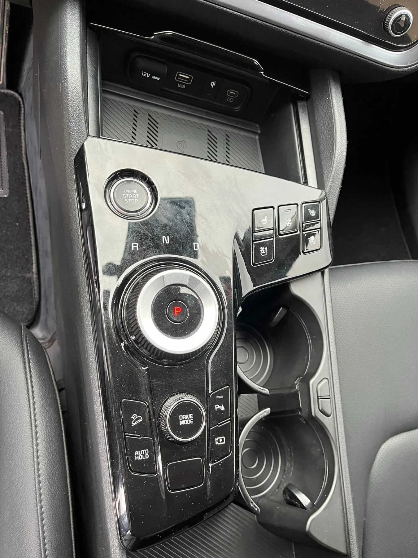 Kia Sportage 2.0LPG , снимка 6 - Автомобили и джипове - 54386322