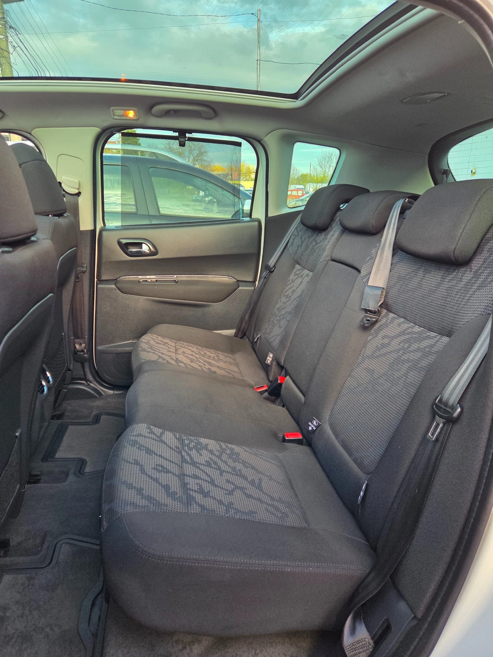 Peugeot 3008 1.6HDI БЯЛА ПЕРЛА* ПАНОРАМА* АВТОМАТИК*  - изображение 9