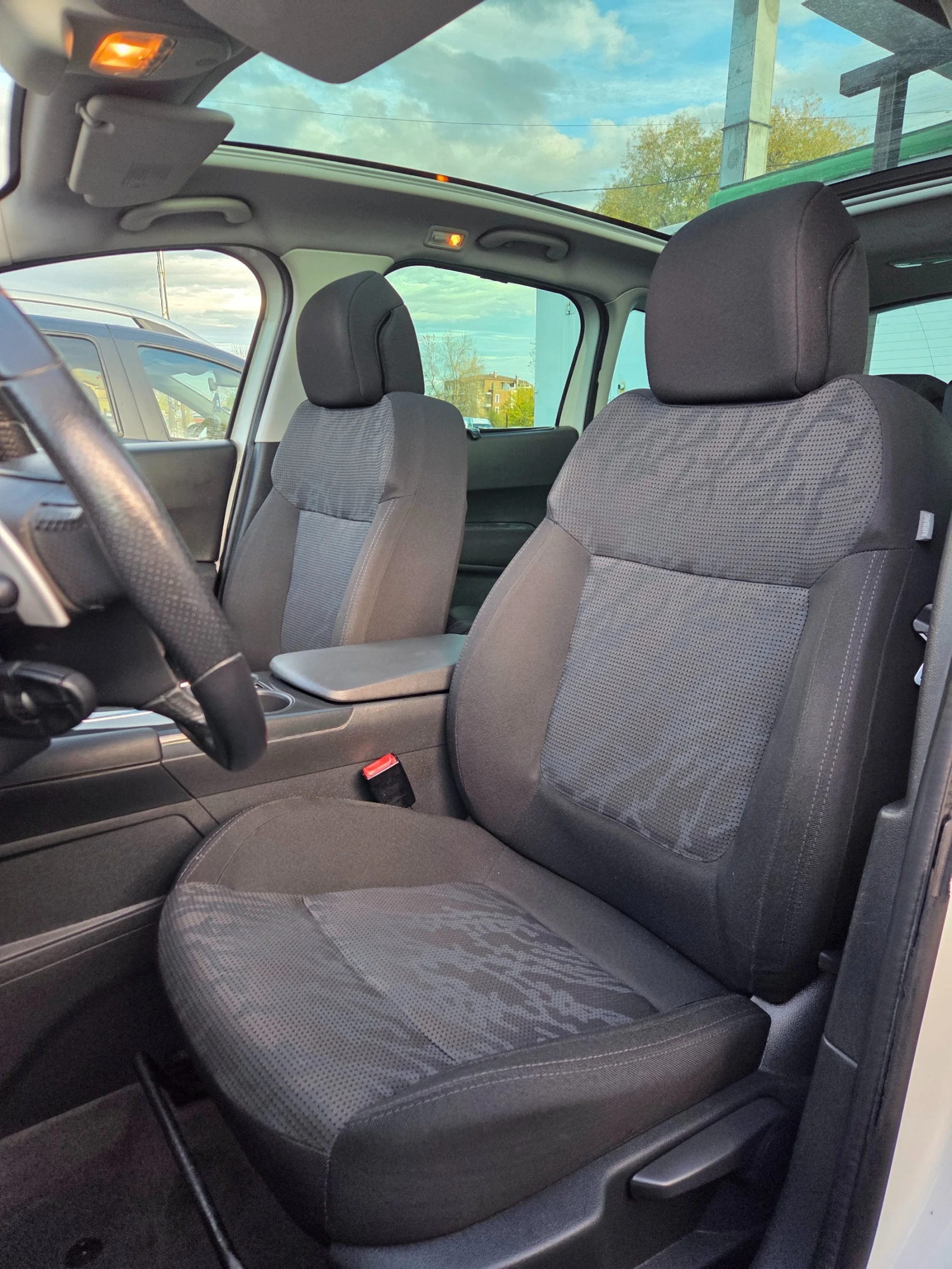 Peugeot 3008 1.6HDI БЯЛА ПЕРЛА* ПАНОРАМА* АВТОМАТИК*  - изображение 8