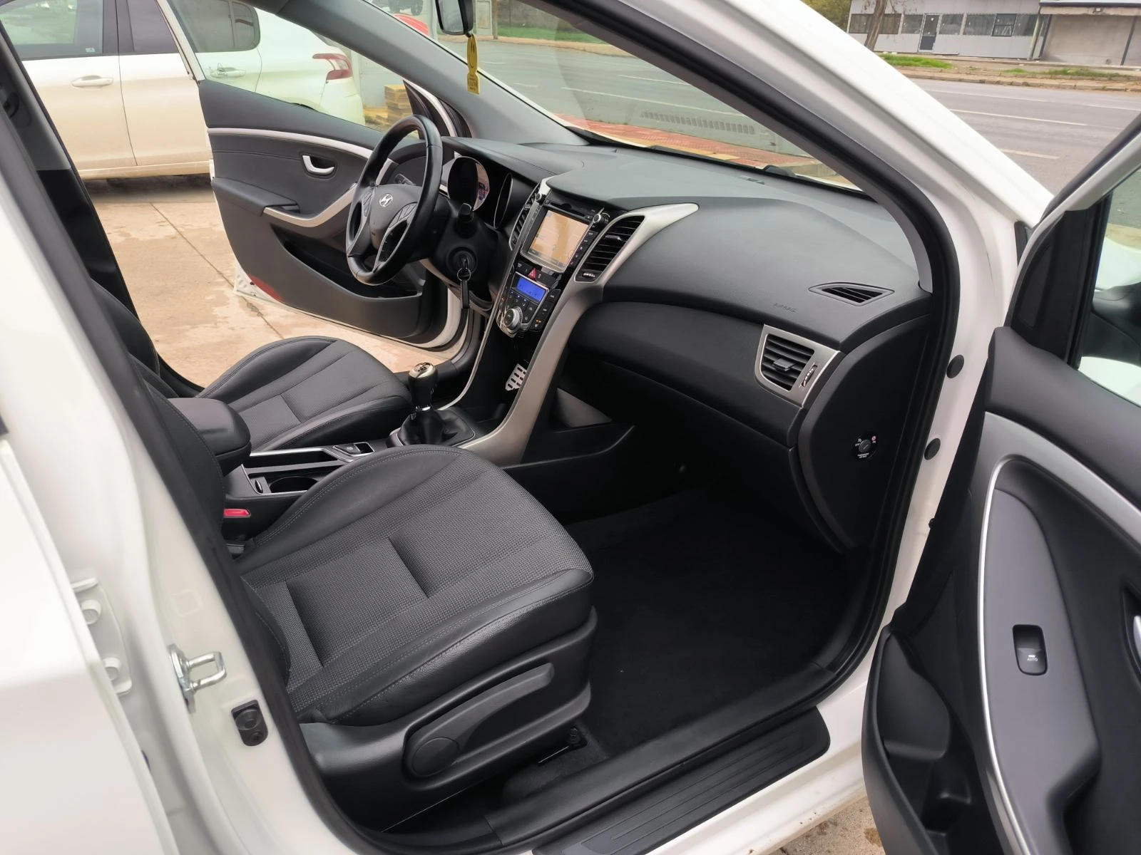 Hyundai I30 1.6d-Navi-Kamera-6sk-Euro-5B | Mobile.bg � ����������� 17