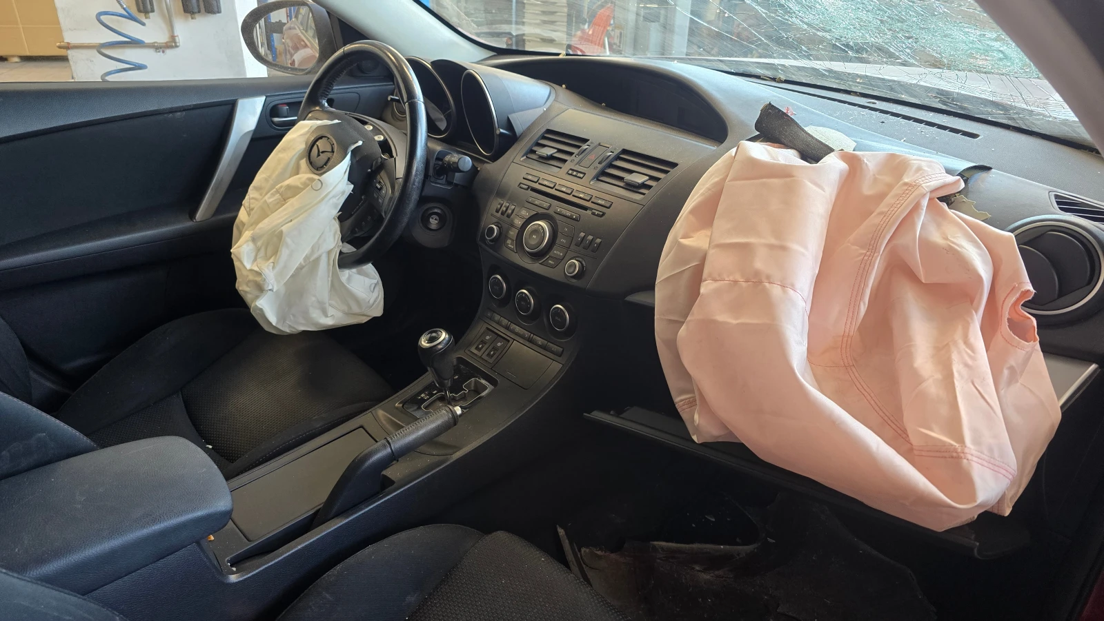 Mazda 3  - изображение 4