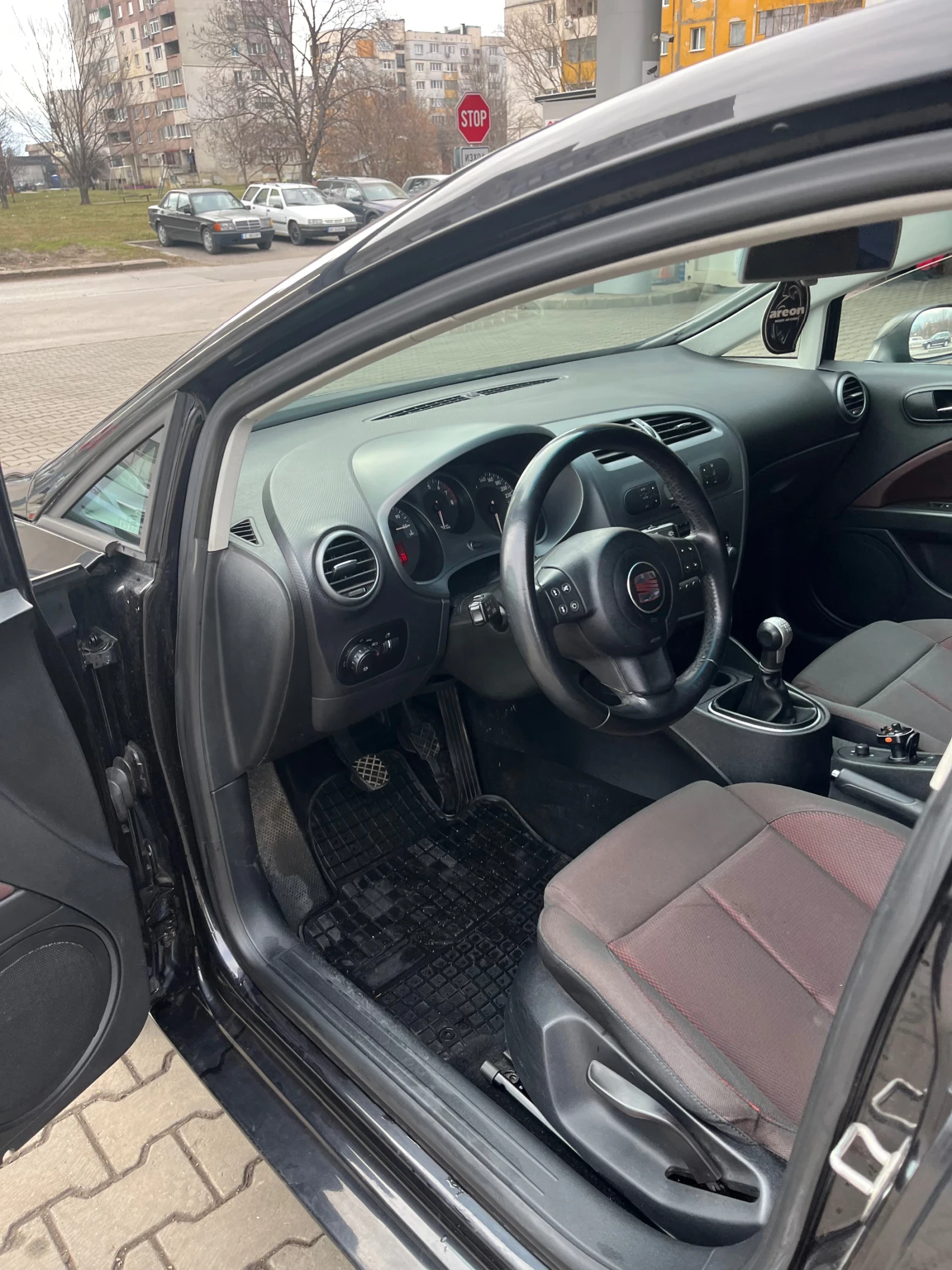 Seat Leon Leon 2.0TFSI 185к.с, снимка 9 - Автомобили и джипове - 53904062