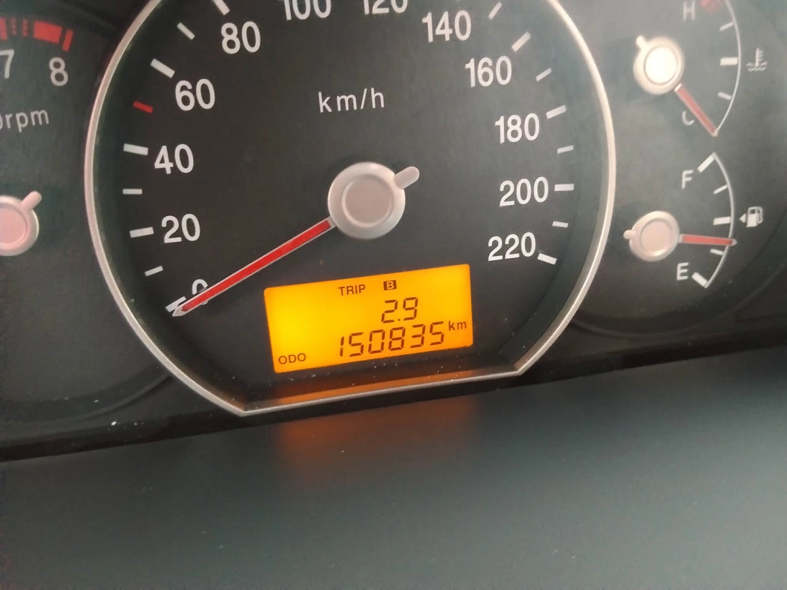 Kia Carens 2.0, снимка 2 - Автомобили и джипове - 53712584