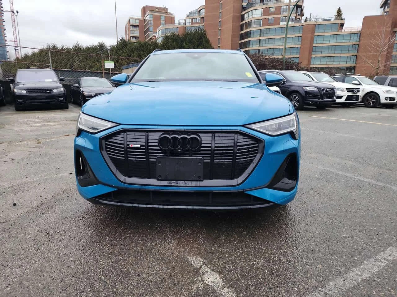 Audi E-Tron * TECHNIK * FULLY LOADED * ЛИЦЕНЗИРАН ПРОДАВАЧ, снимка 2 - Автомобили и джипове - 53721534