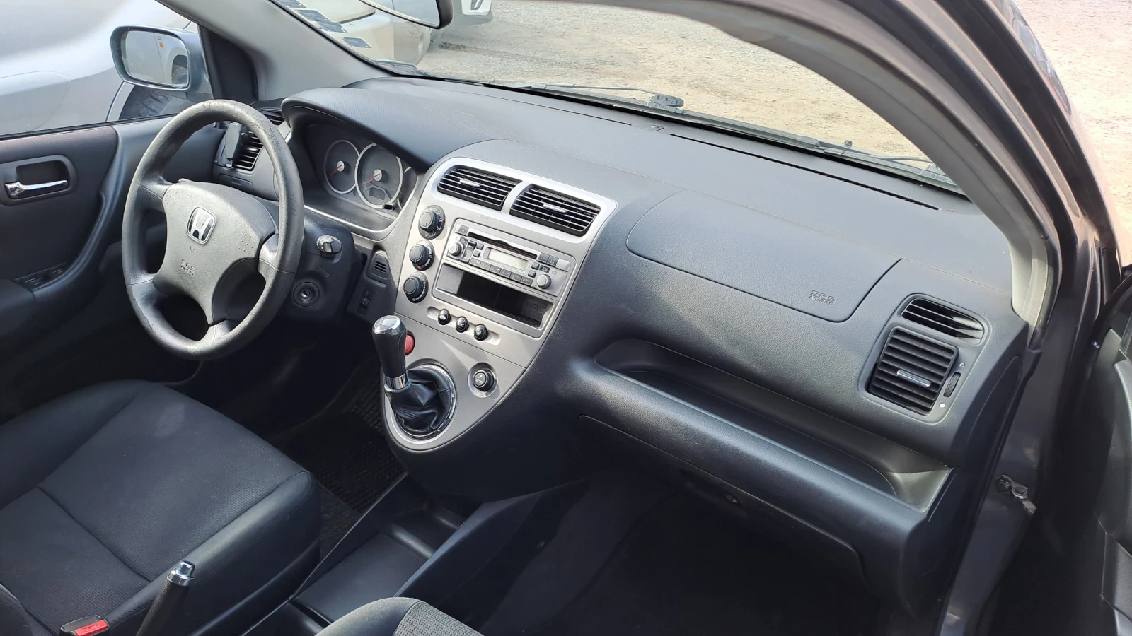 Honda Civic 1.7 ctdi, снимка 8 - Автомобили и джипове - 53754663