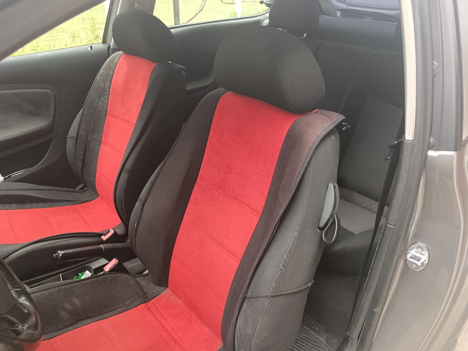 Seat Ibiza 1.9 tdi, снимка 12 - Автомобили и джипове - 54269579