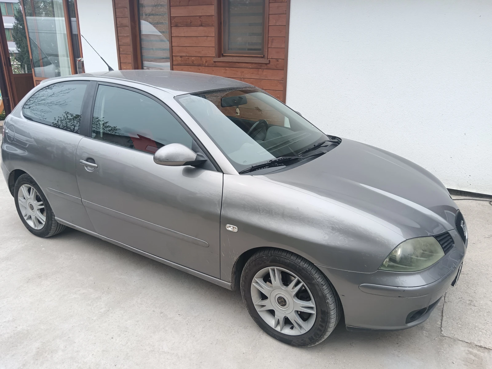 Seat Ibiza 1.9 tdi, снимка 4 - Автомобили и джипове - 54269579