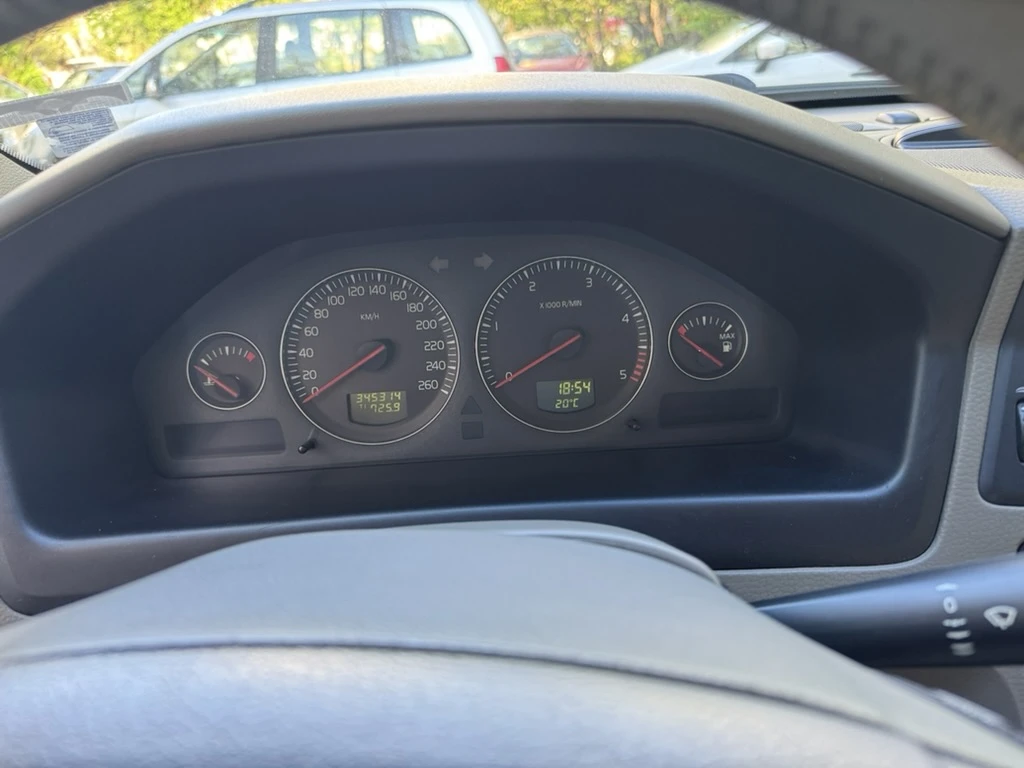 Volvo V70 D5, снимка 11 - Автомобили и джипове - 54367699