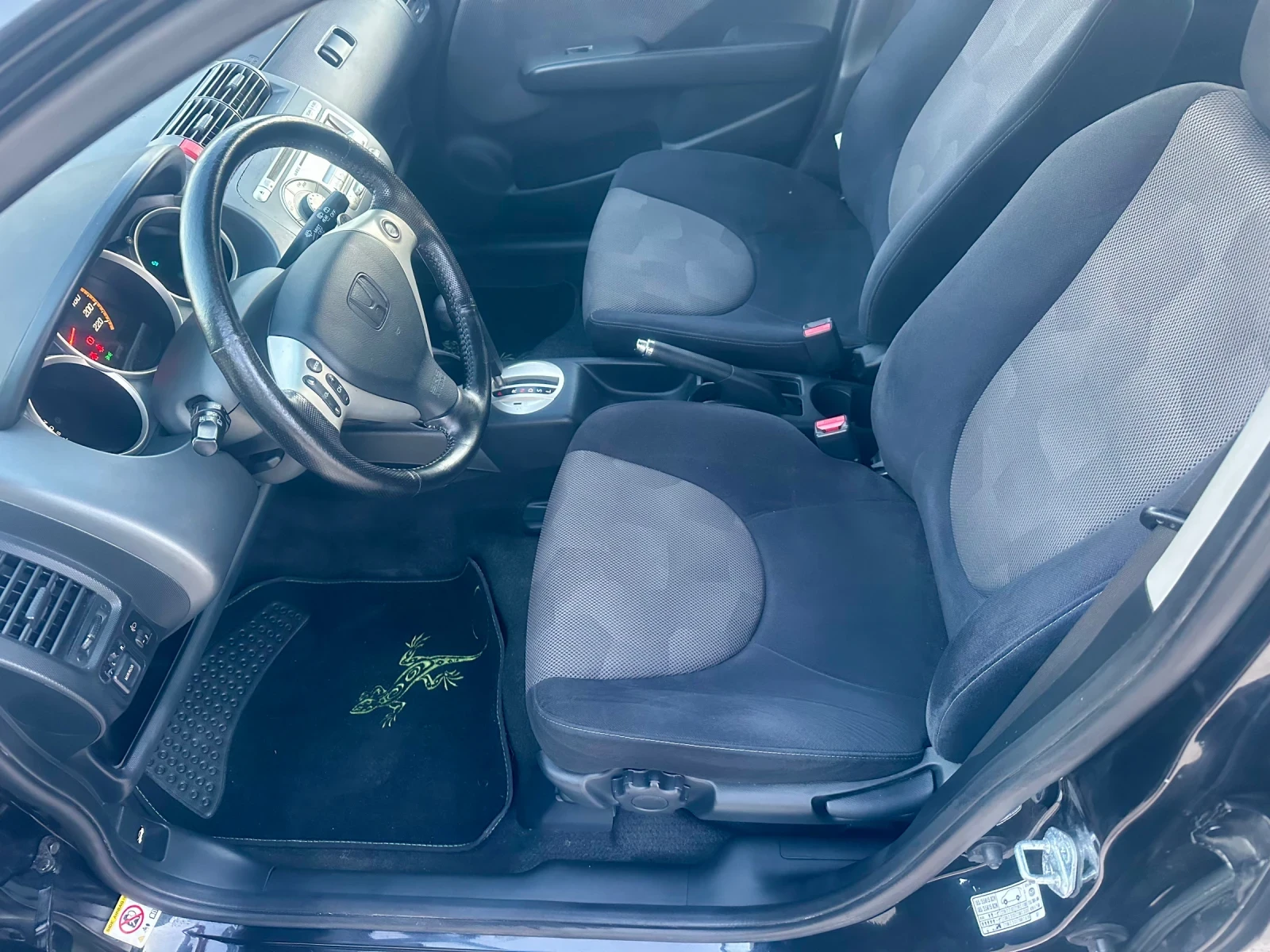 Honda Jazz 1.4/AUTOMAT//SPORT//FACELIFT//, снимка 9 - Автомобили и джипове - 54704207