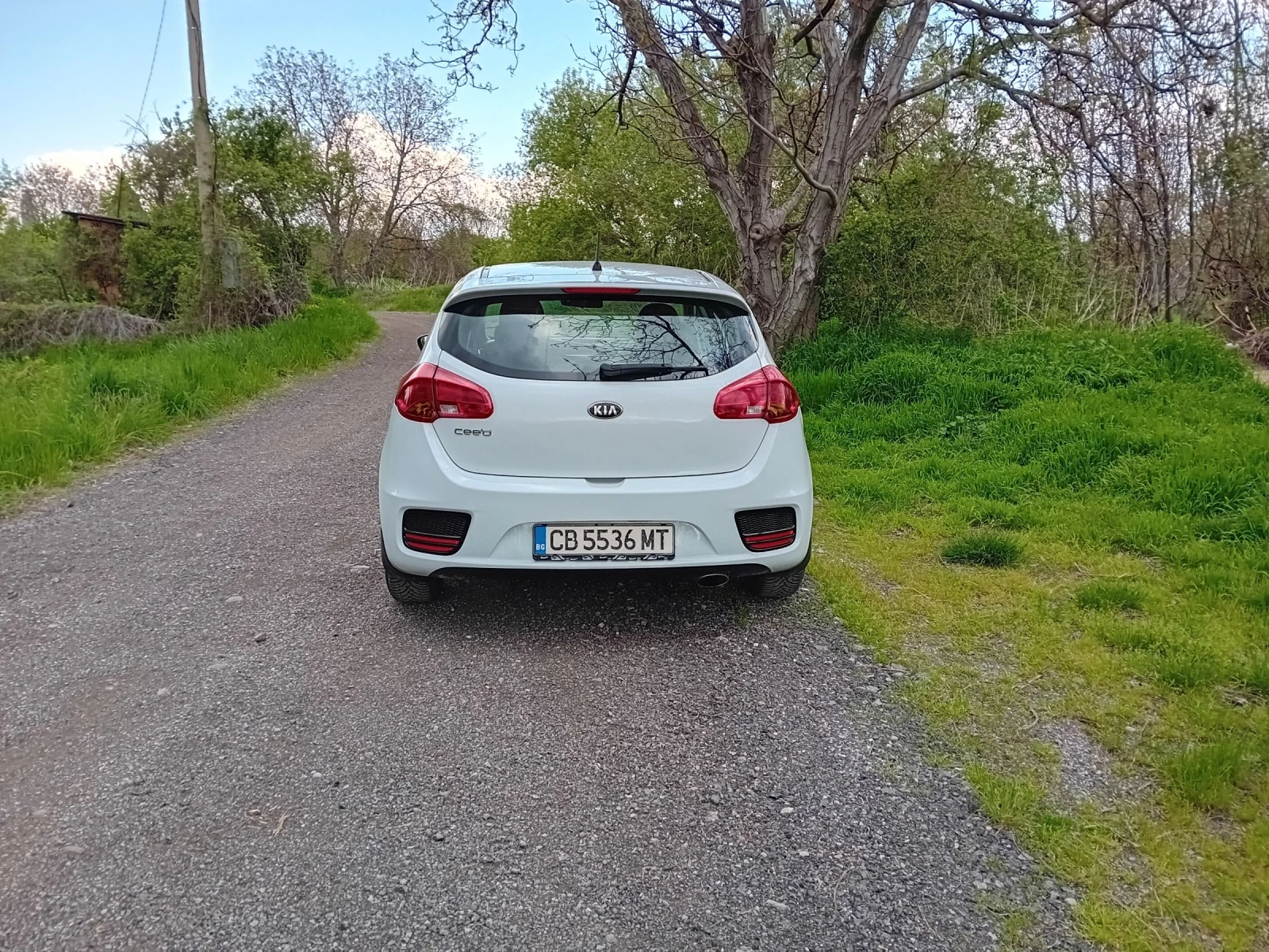 Kia Ceed 1.6 БЕНЗИН, снимка 8 - Автомобили и джипове - 54752149