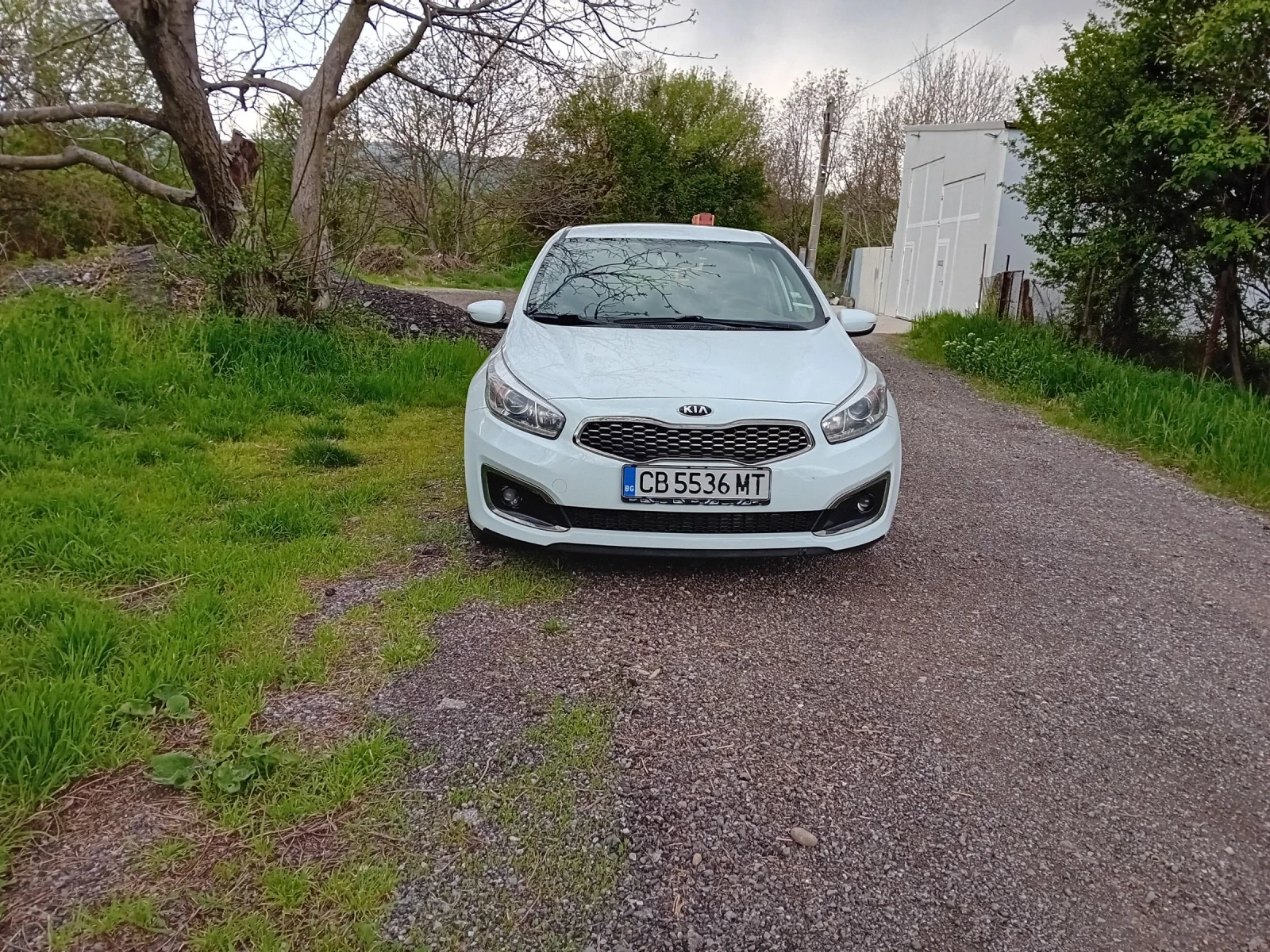 Kia Ceed 1.6 БЕНЗИН, снимка 2 - Автомобили и джипове - 54752149