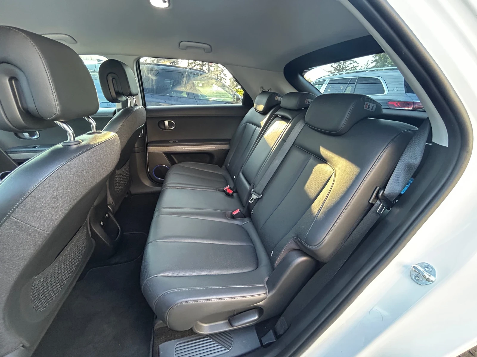 Hyundai Ioniq 5 77.4KW* 228H.P.* КОЖА, снимка 14 - Автомобили и джипове - 54840621
