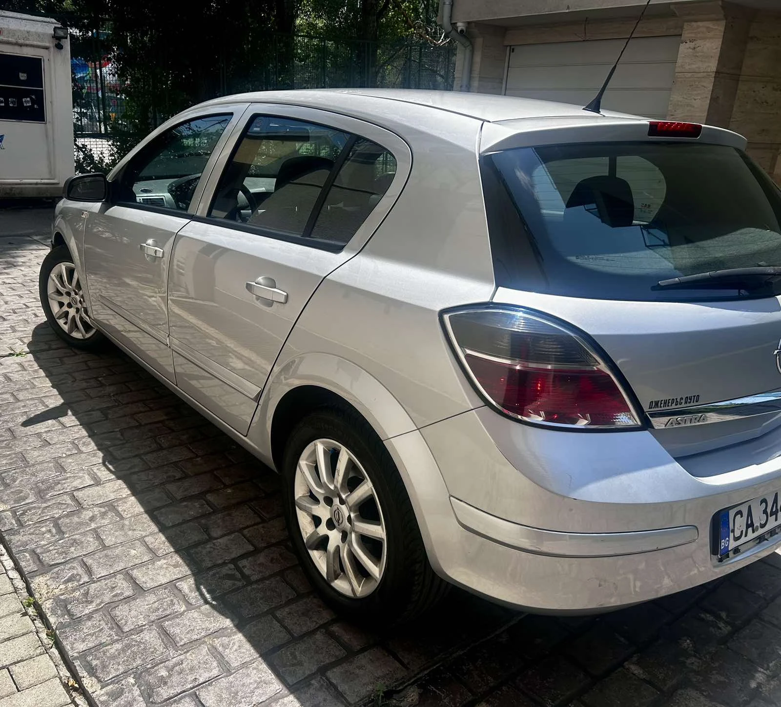 Opel Astra 1.7CDTI, снимка 4 - Автомобили и джипове - 55146192