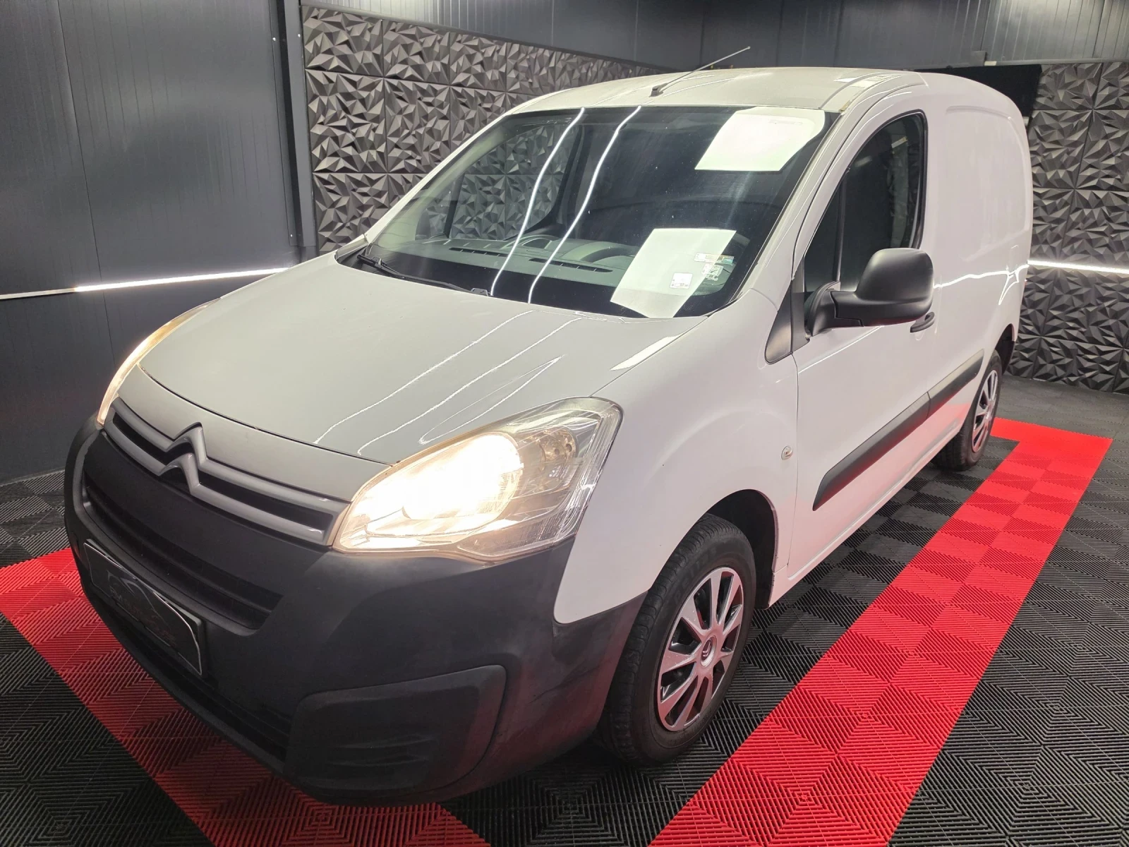 Citroen Berlingo 1.6HDI* 75к.с* КЛИМА* 2016г.* РЕГИСТРИРАН* , снимка 2 - Автомобили и джипове - 55207941