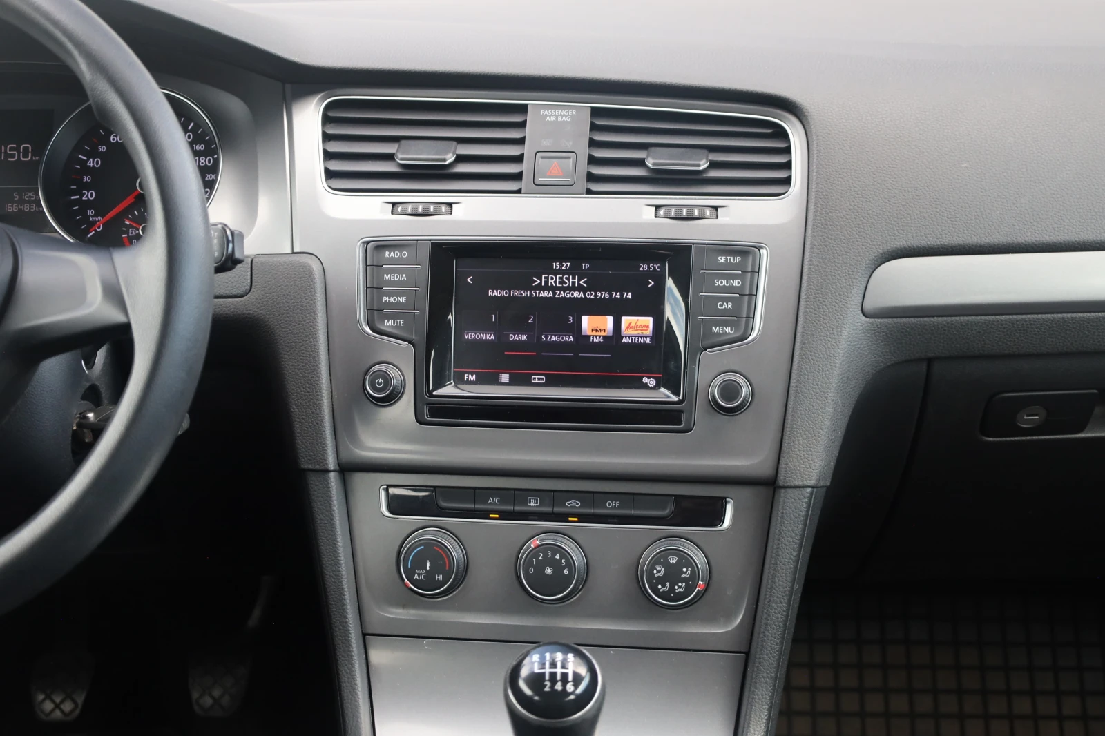 Volkswagen Golf 1.6TDI 4Motion Combi Klima StartStop AHK 6Sp