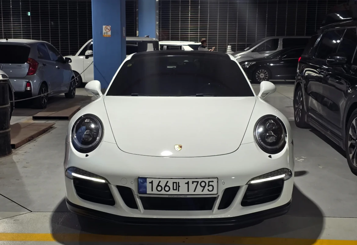 Porsche 911 CARRERA 4 GTS, снимка 3 - Автомобили и джипове - 55504969