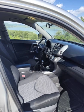 Toyota Rav4 2.2 D4D, снимка 12