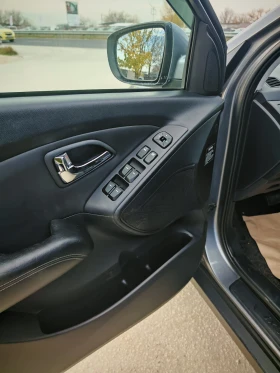 Hyundai IX35 Tucson 2.0crdi 4x4 - 17800 лв. / 9101.00 € - 41697526 9