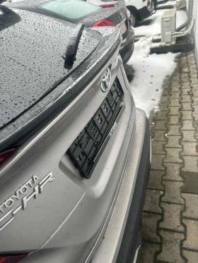Toyota C-HR 2000 hybrid, снимка 2