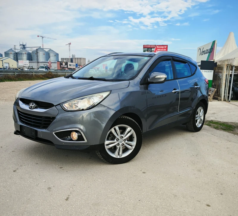 Hyundai IX35 Tucson 2.0crdi 4x4, снимка 3 - Автомобили и джипове - 52534679