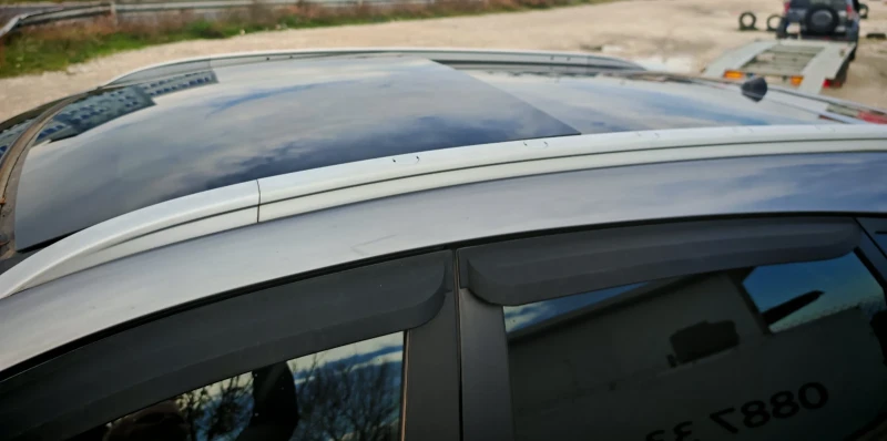 Hyundai IX35 Tucson 2.0crdi 4x4, снимка 8 - Автомобили и джипове - 52534679