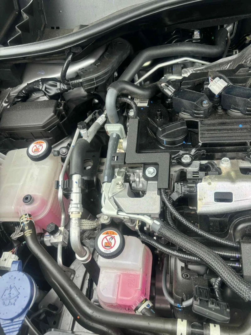 Toyota C-HR 2000 hybrid, снимка 8 - Автомобили и джипове - 52965868