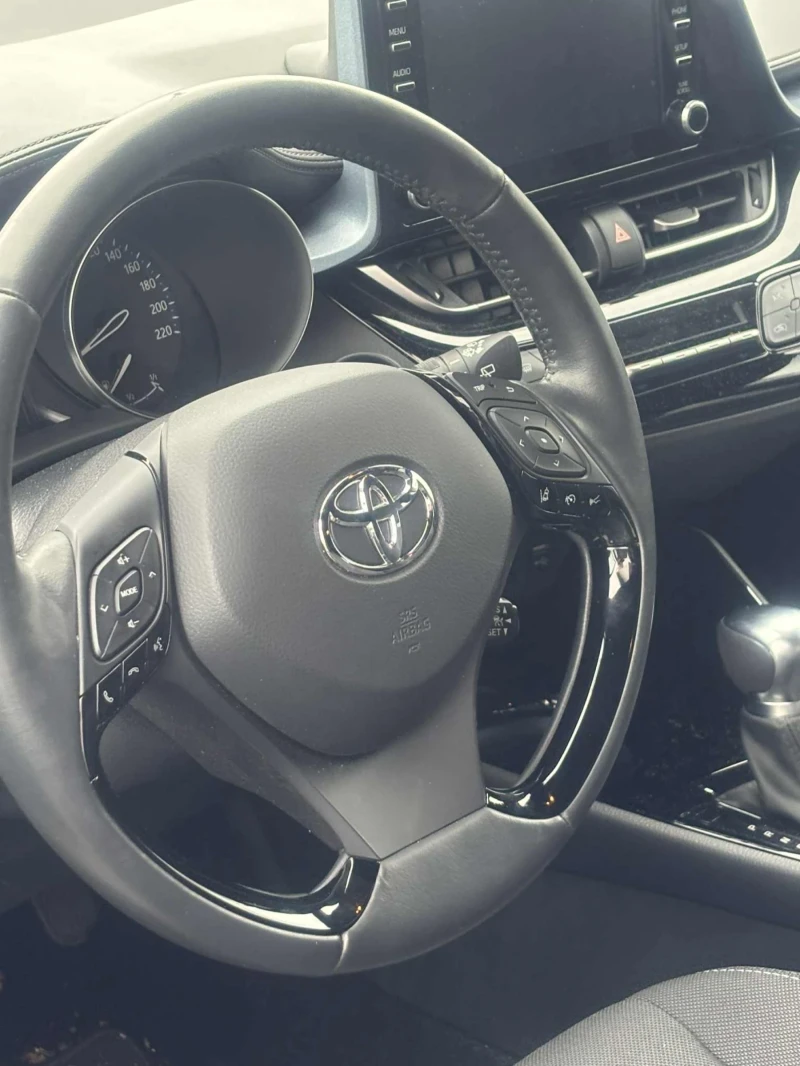 Toyota C-HR 2000 hybrid, снимка 10 - Автомобили и джипове - 52965868