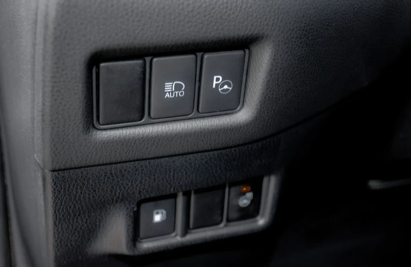 Toyota C-HR, снимка 10 - Автомобили и джипове - 52965868