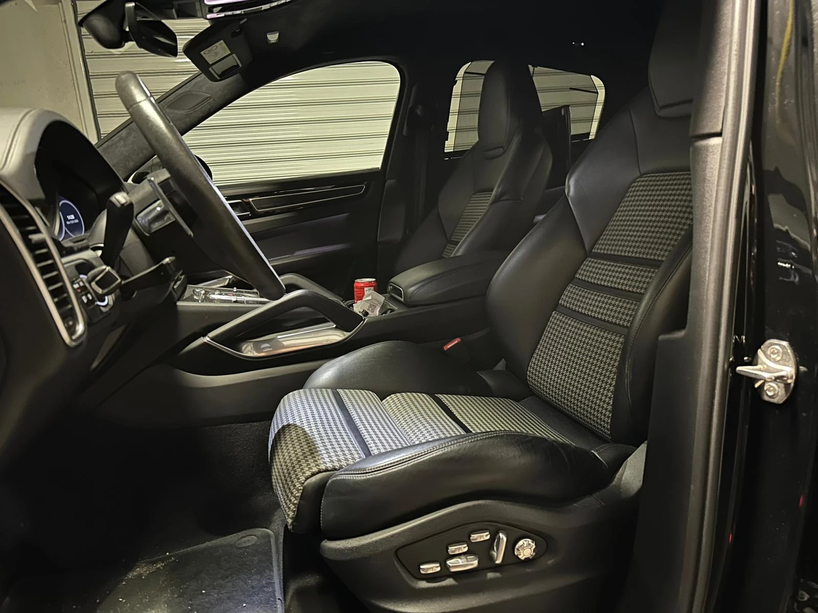 Porsche Cayenne Turbo Carbon - изображение 7