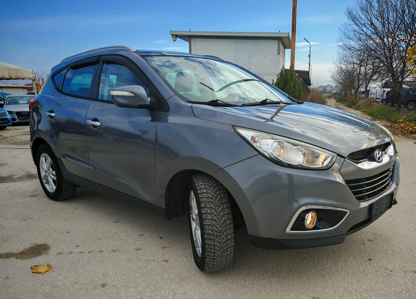 Hyundai IX35 Tucson 2.0crdi 4x4 - изображение 2