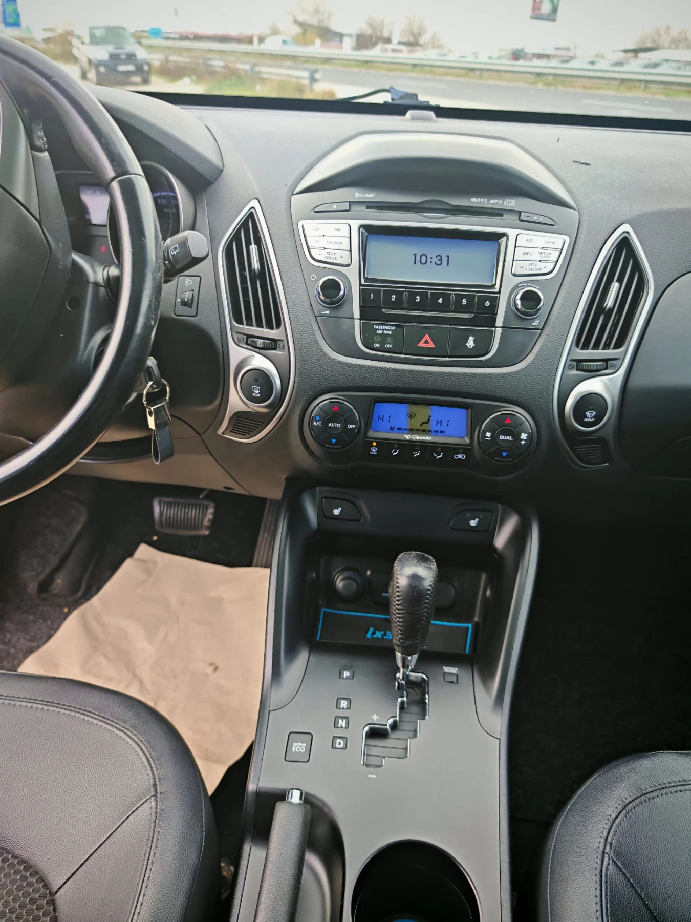 Hyundai IX35 Tucson 2.0crdi 4x4 - изображение 10