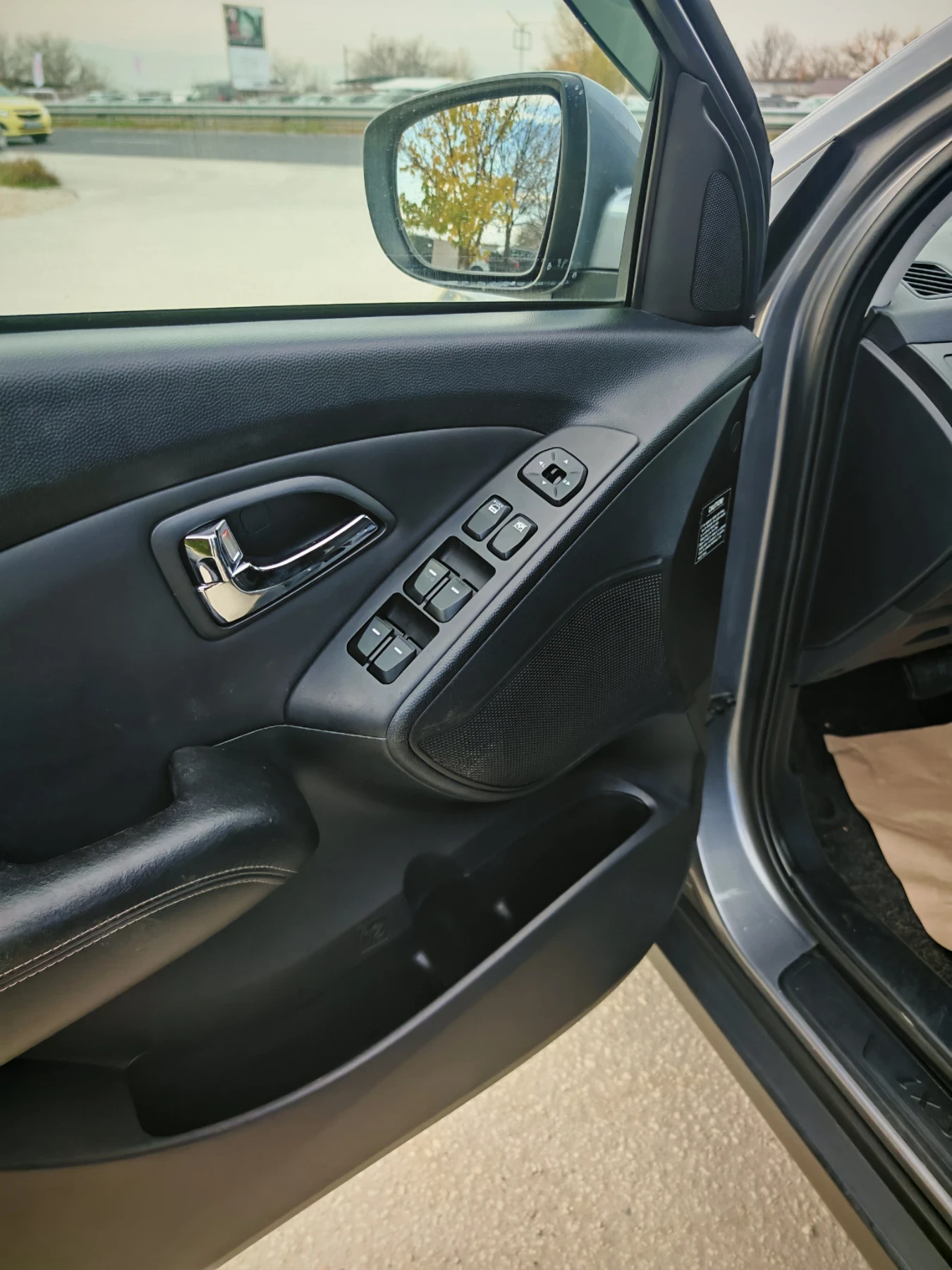 Hyundai IX35 Tucson 2.0crdi 4x4 - изображение 9