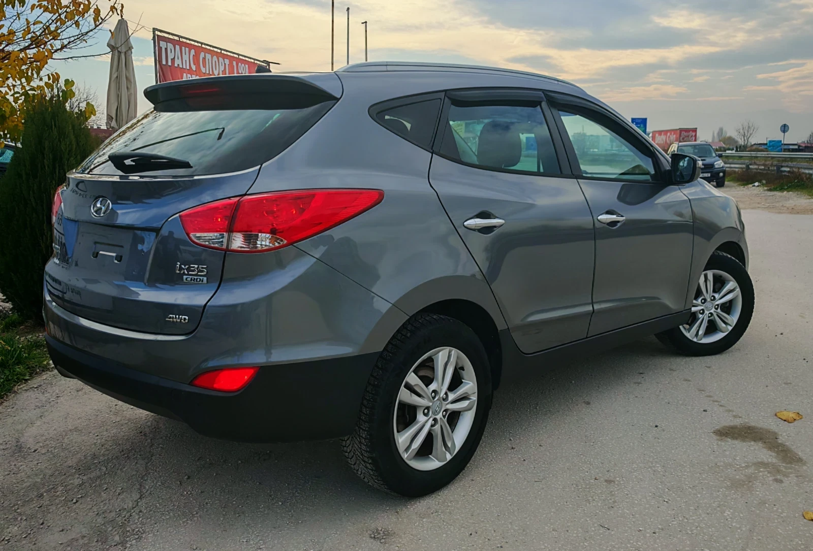 Hyundai IX35 Tucson 2.0crdi 4x4 - изображение 5