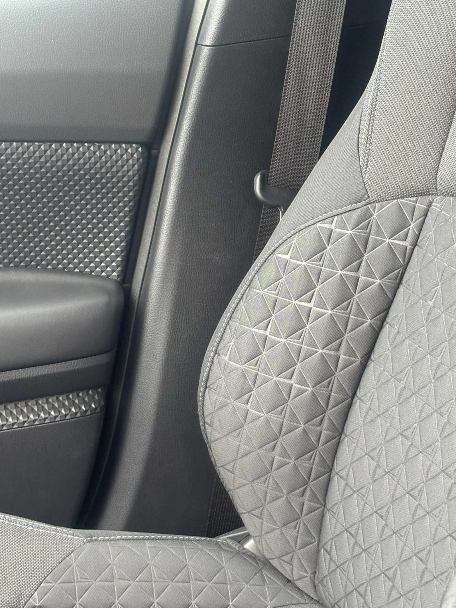 Toyota C-HR 2000 hybrid | Mobile.bg � ����������� 14