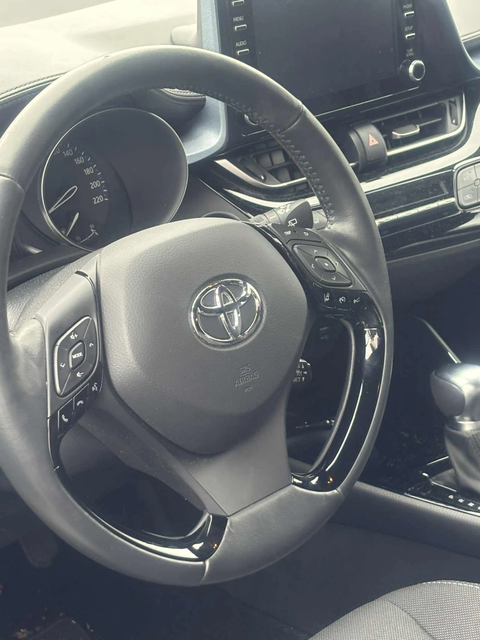 Toyota C-HR 2000 hybrid - изображение 10