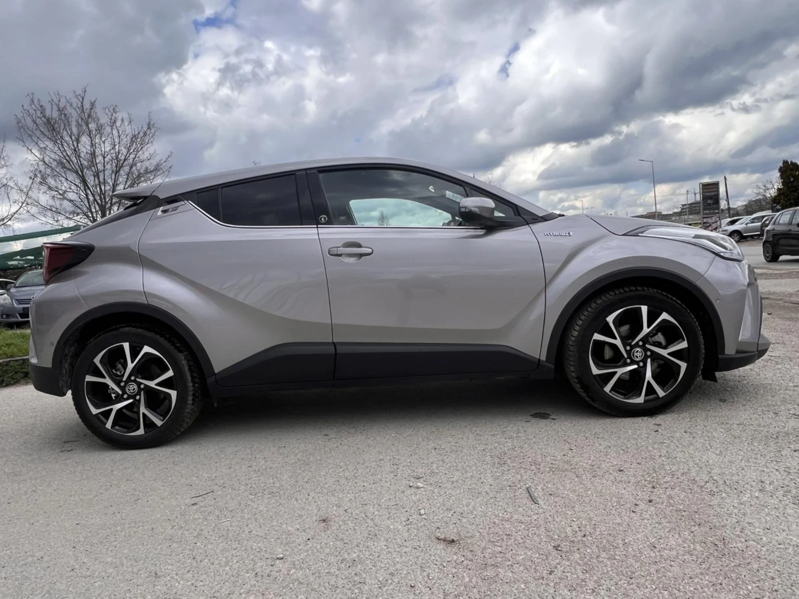 Toyota C-HR 2000 hybrid, снимка 2 - Автомобили и джипове - 52965868