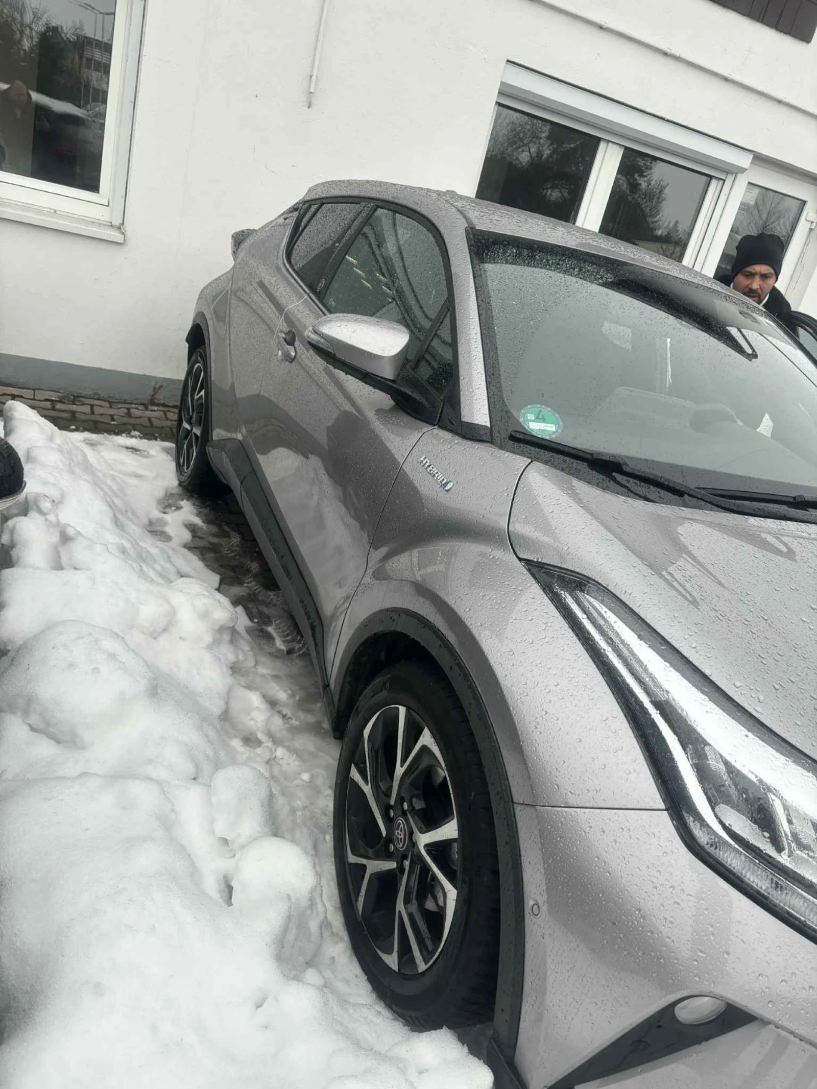 Toyota C-HR 2000 hybrid - изображение 3