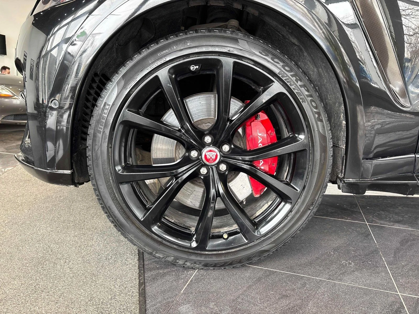 Jaguar F-PACE SVR АВТО КРЕДИТ, снимка 7 - Автомобили и джипове - 53994794