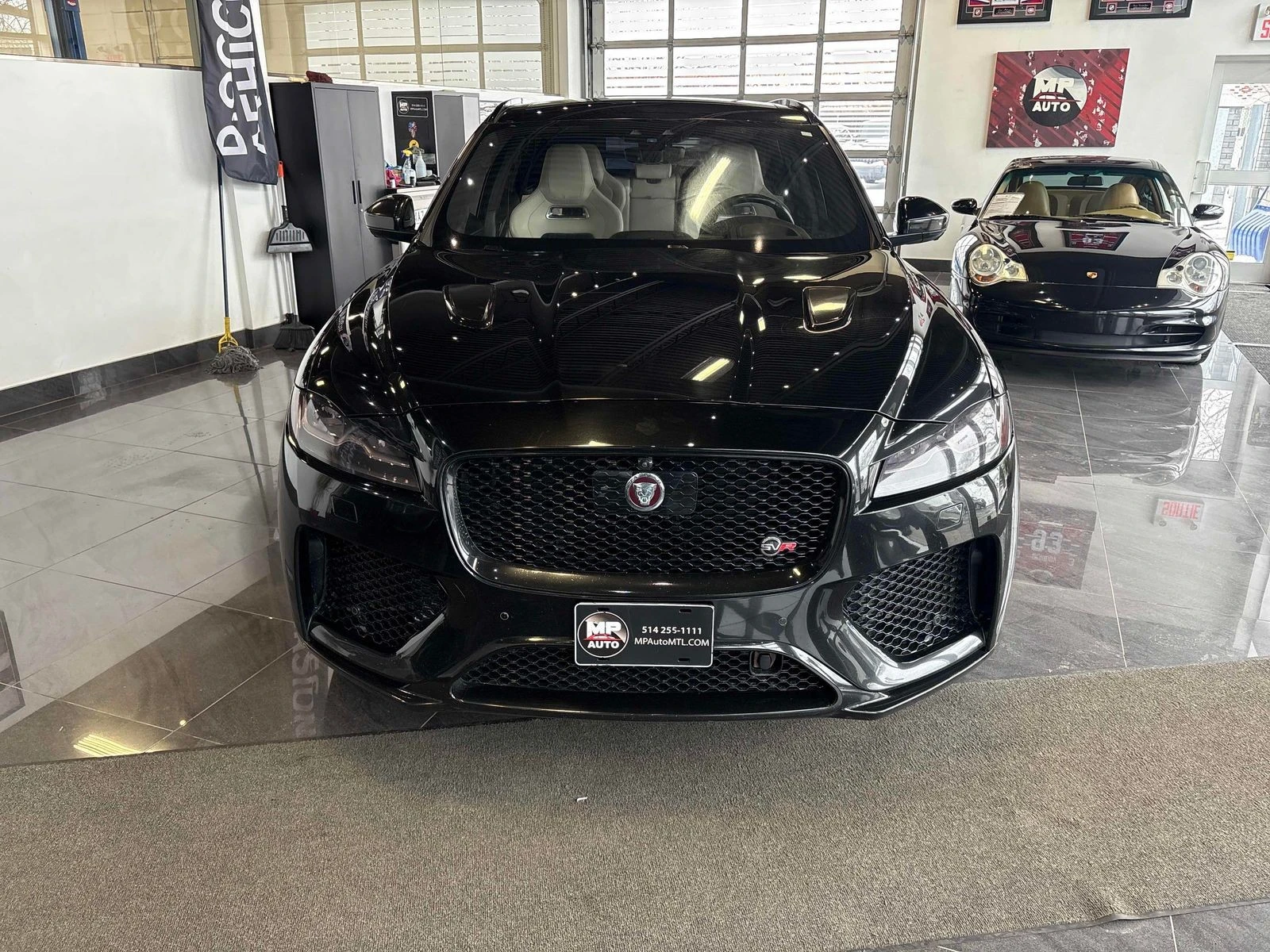 Jaguar F-PACE SVR АВТО КРЕДИТ, снимка 2 - Автомобили и джипове - 53994794