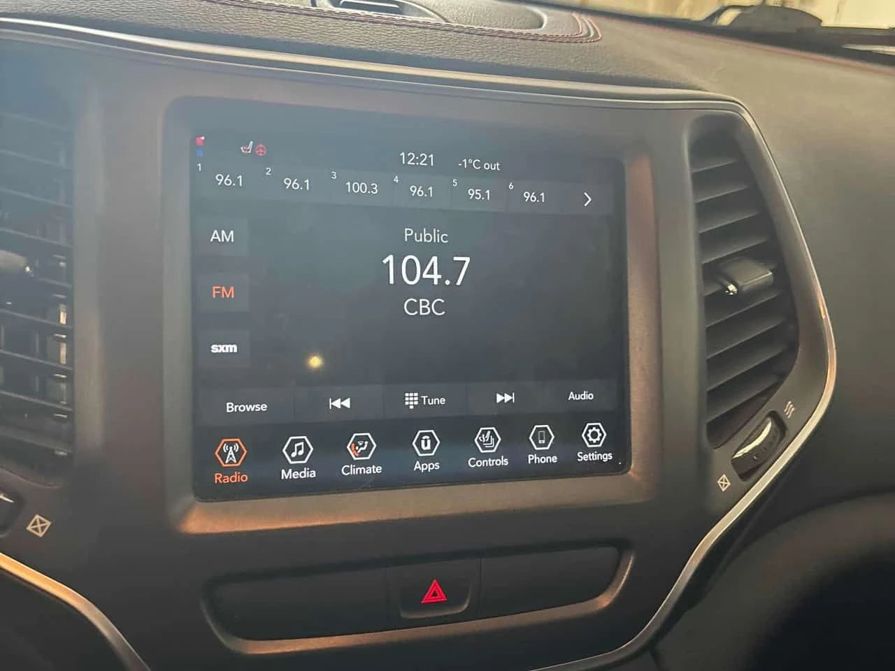 Jeep Cherokee * Trailhawk * ПОДГРЕВИ * КАМЕРА * NAVI, снимка 9 - Автомобили и джипове - 54047314