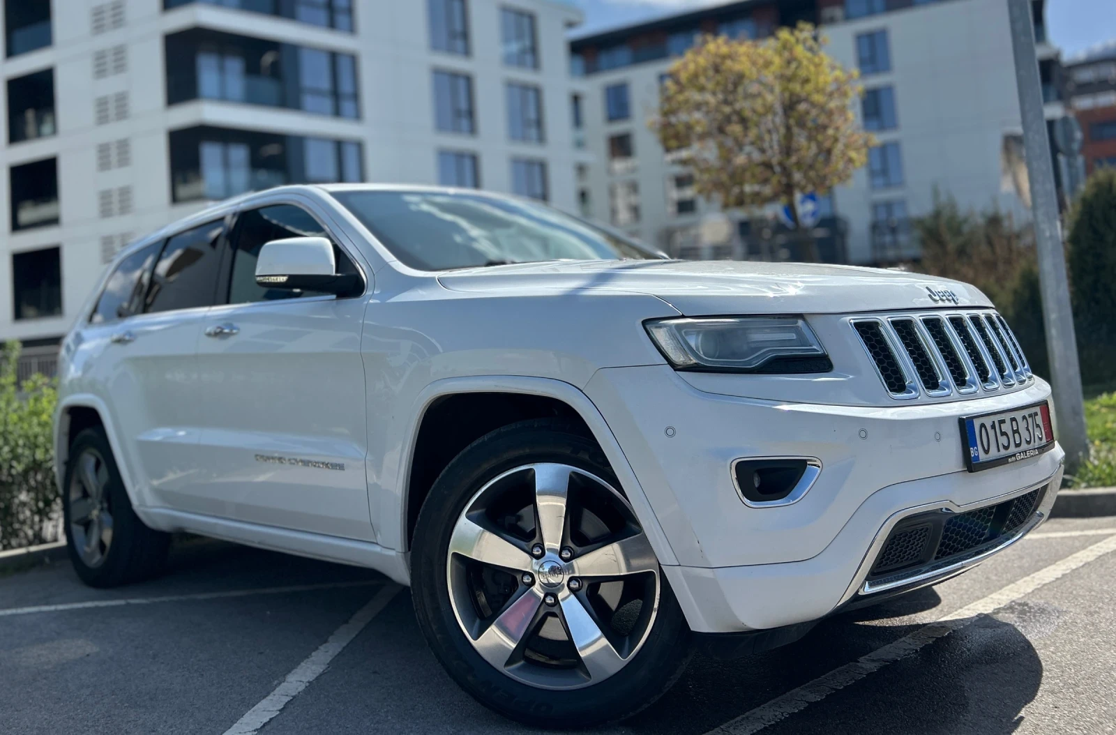 Jeep Grand cherokee Overland* Full, снимка 3 - Автомобили и джипове - 54266601