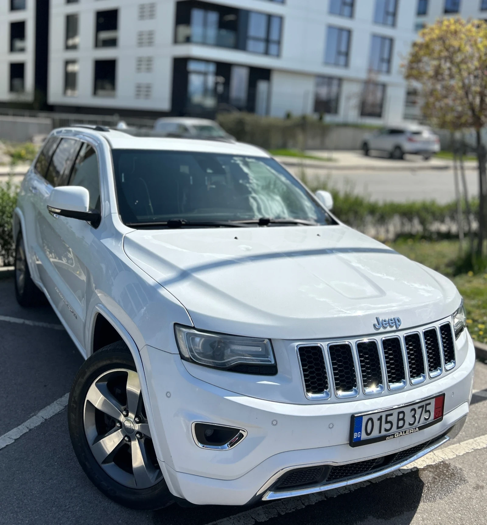 Jeep Grand cherokee Overland* Full, снимка 2 - Автомобили и джипове - 54266601