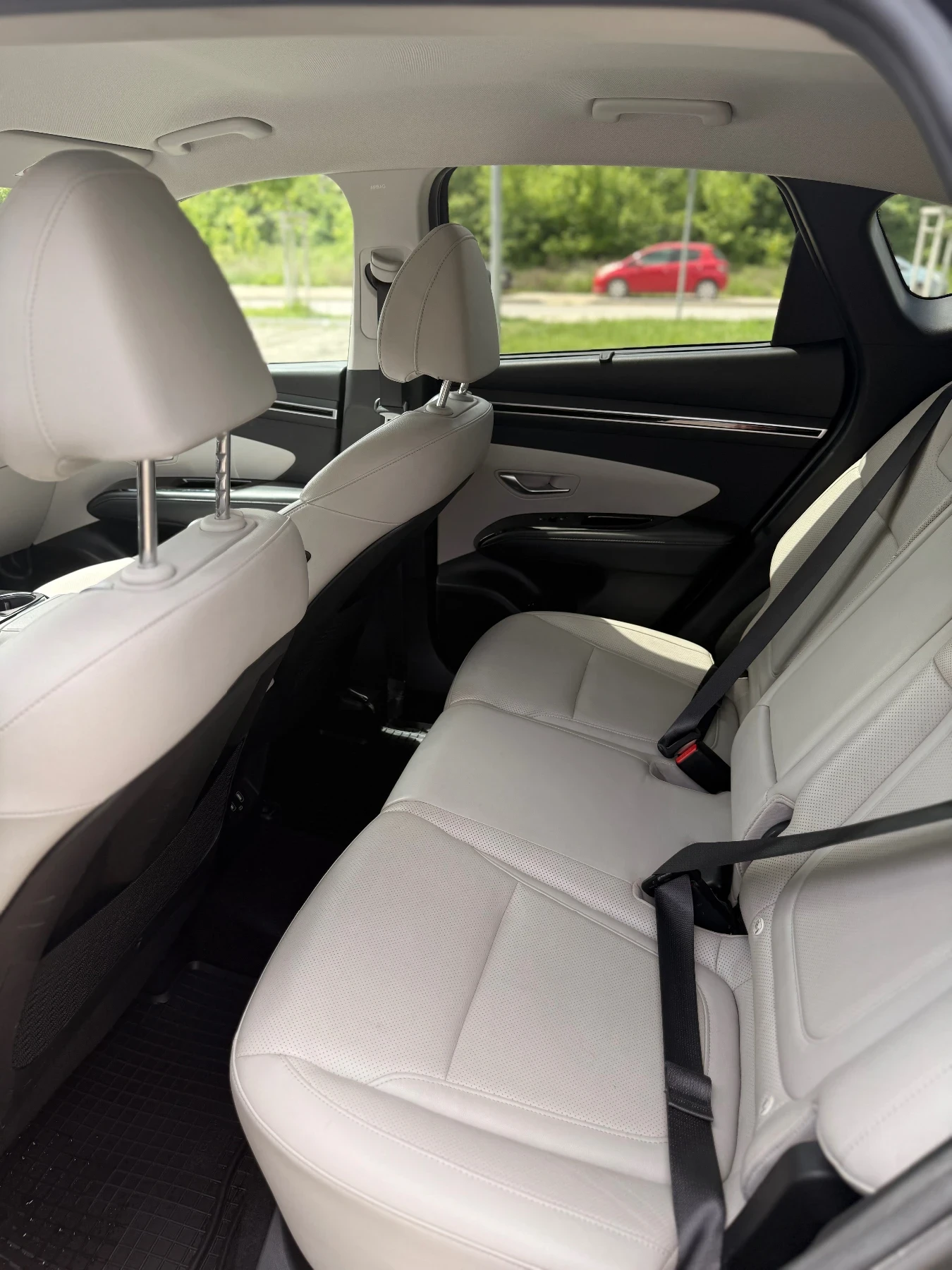 Hyundai Tucson 1.6 T-GDI * Mild Hybrid* * 4x4* * ПЪЛНИ ЕКСТРИ* , снимка 8 - Автомобили и джипове - 54484959