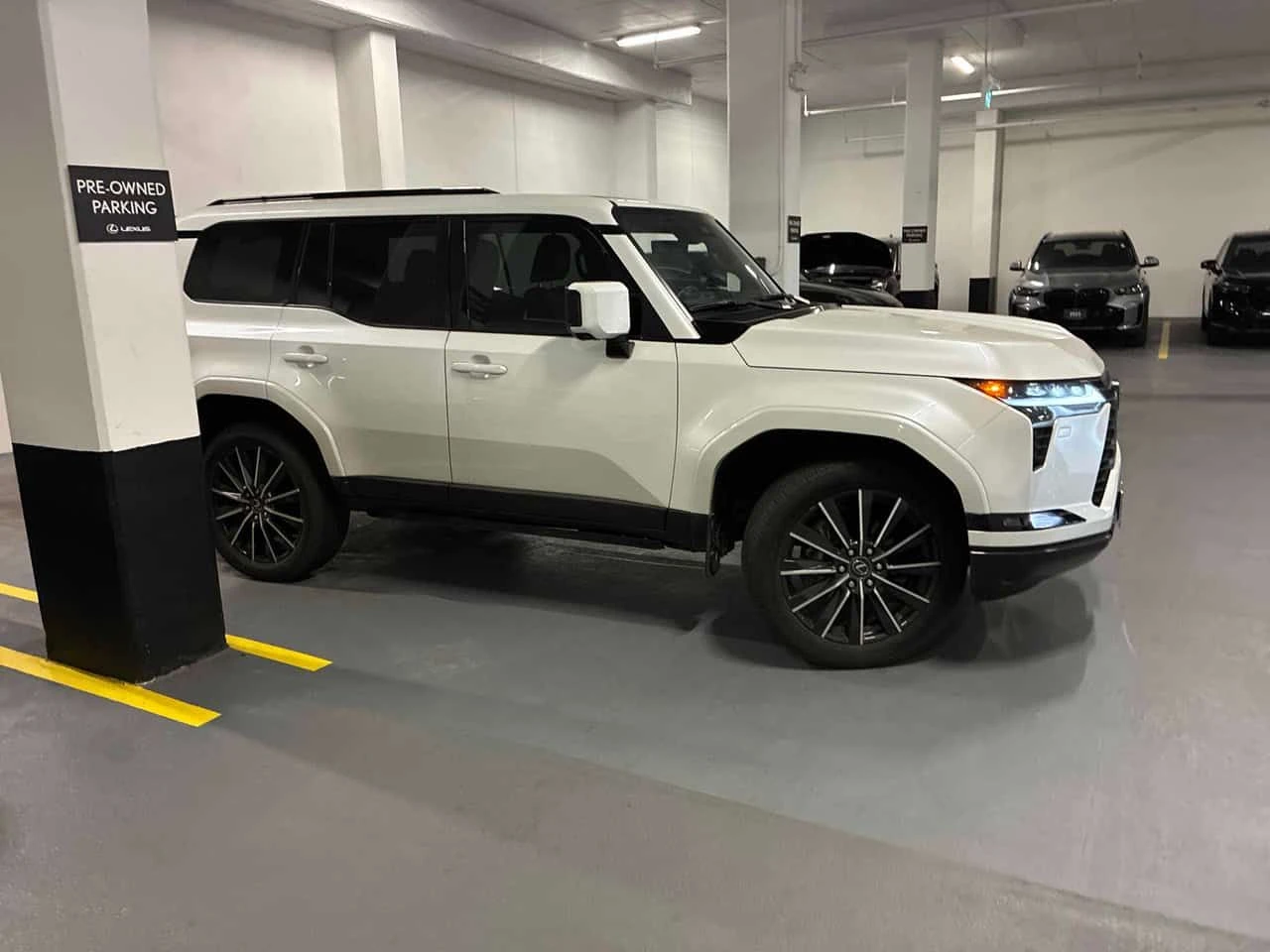 Lexus GX 550 * CARFAX * ОБДУХВАНЕ * 360 * КЛИПОВЕ, снимка 3 - Автомобили и джипове - 54609928