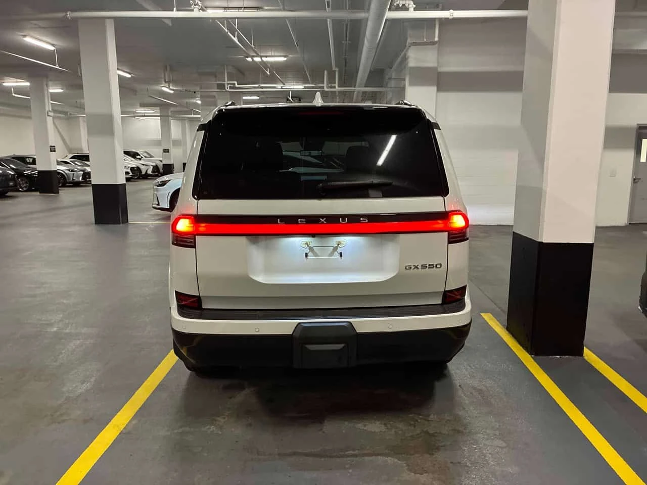 Lexus GX 550 * CARFAX * ОБДУХВАНЕ * 360 * КЛИПОВЕ, снимка 4 - Автомобили и джипове - 54609928