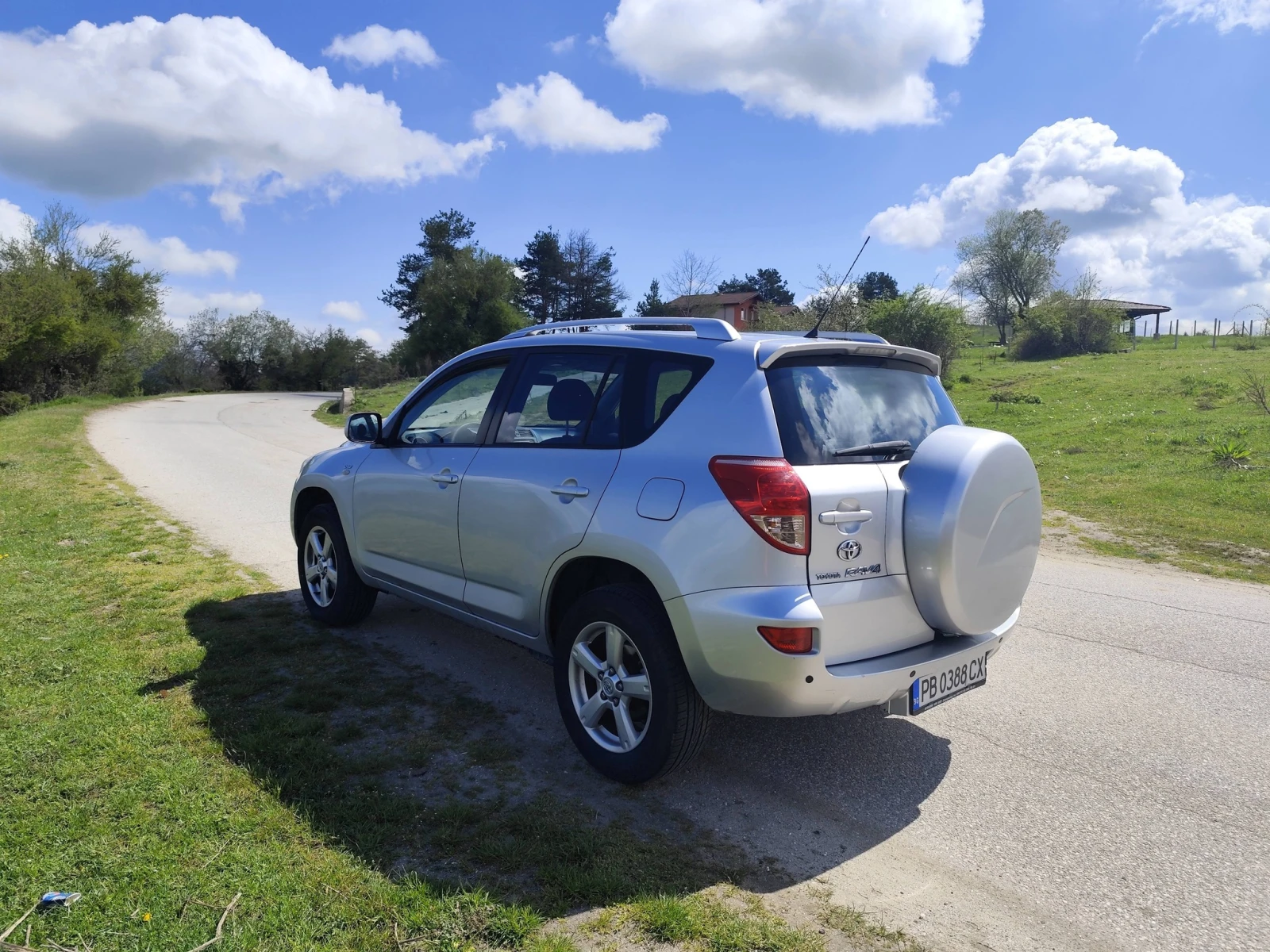 Toyota Rav4 2.2 D4D, снимка 3 - Автомобили и джипове - 55434917